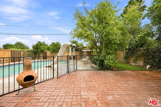 6848 Sylvia Avenue, Los Angeles, CA 91335