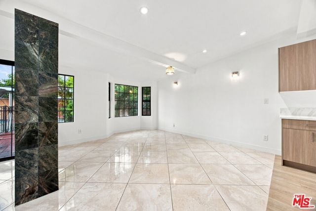 6848 Sylvia Avenue, Los Angeles, CA 91335