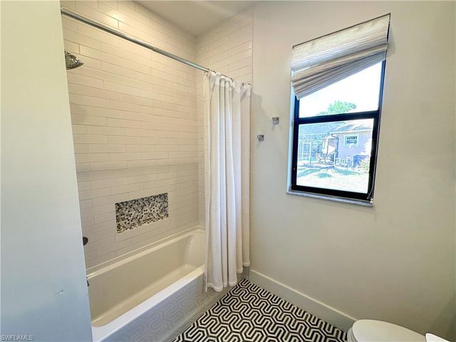 28360 Del Lago WAY, Bonita Springs, FL 34135