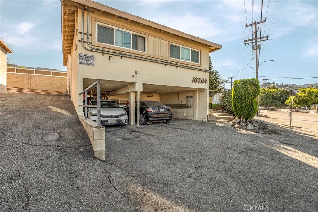 10204 Tujunga Canyon Boulevard 2, Tujunga, CA 91042