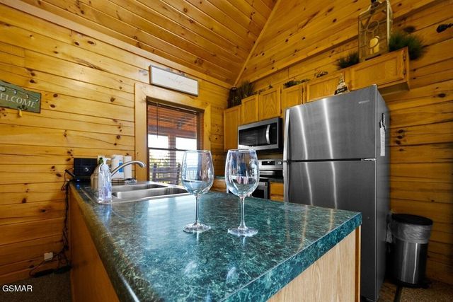 936 Buck Way, Sevierville, TN 37876