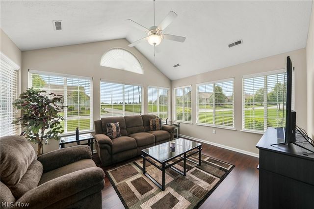 1930 Fairways Drive, Streetsboro, OH 44241