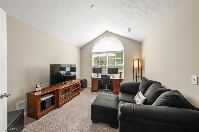 1930 Fairways Drive, Streetsboro, OH 44241