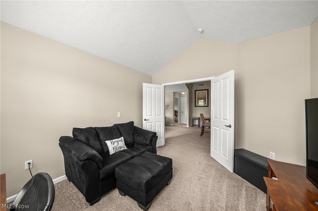 1930 Fairways Drive, Streetsboro, OH 44241