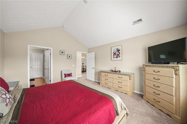 1930 Fairways Drive, Streetsboro, OH 44241