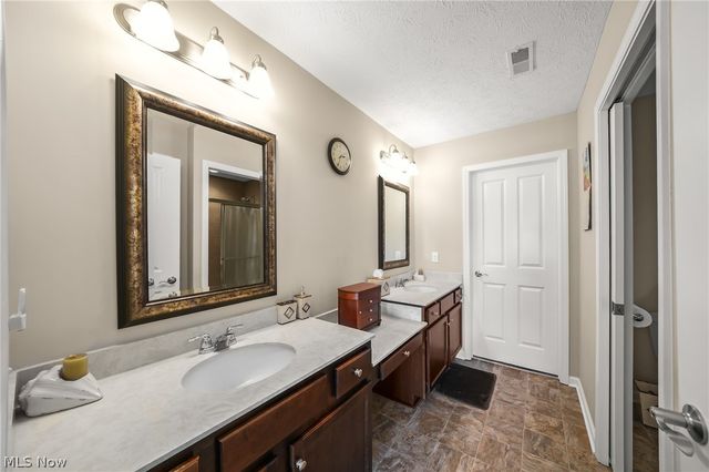 1930 Fairways Drive, Streetsboro, OH 44241