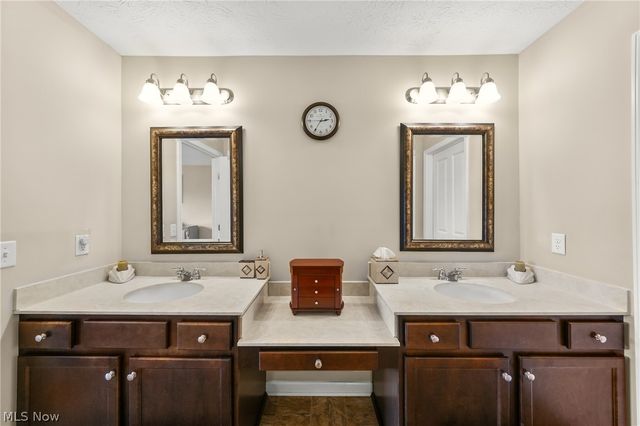 1930 Fairways Drive, Streetsboro, OH 44241