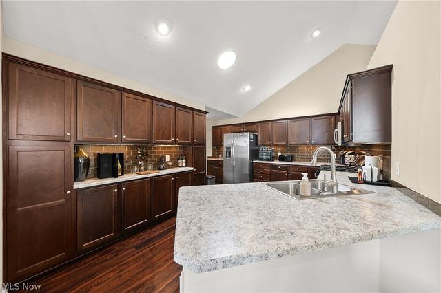 1930 Fairways Drive, Streetsboro, OH 44241