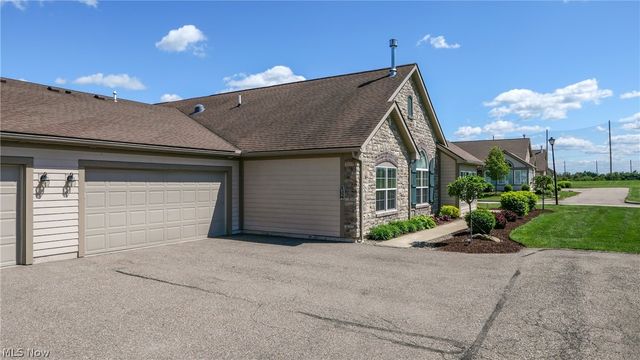 1930 Fairways Drive, Streetsboro, OH 44241