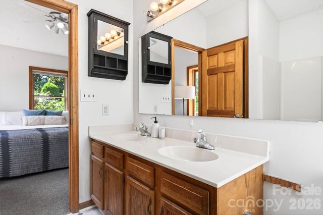 5 Johns Street, Asheville, NC 28806