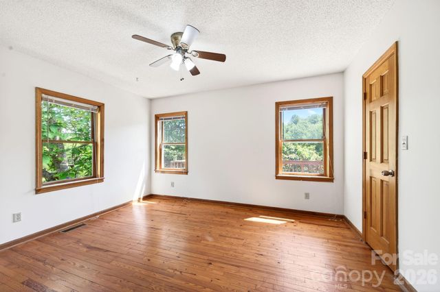 5 Johns Street, Asheville, NC 28806