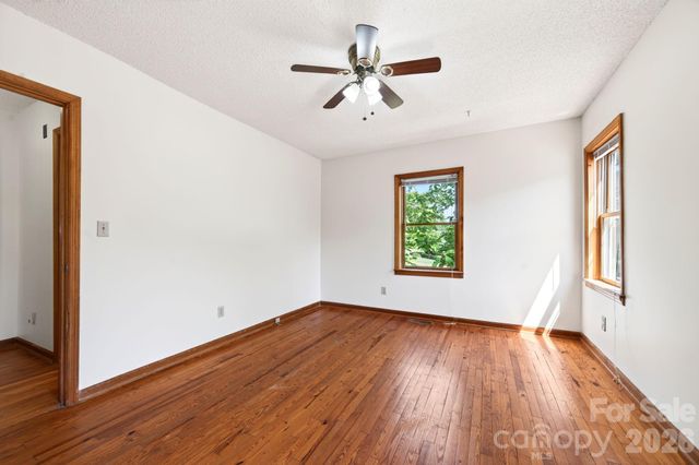 5 Johns Street, Asheville, NC 28806