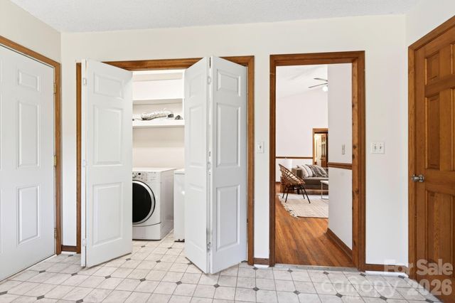 5 Johns Street, Asheville, NC 28806