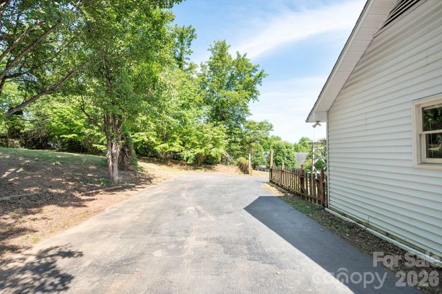 5 Johns Street, Asheville, NC 28806