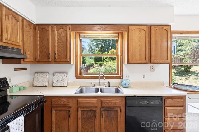 5 Johns Street, Asheville, NC 28806