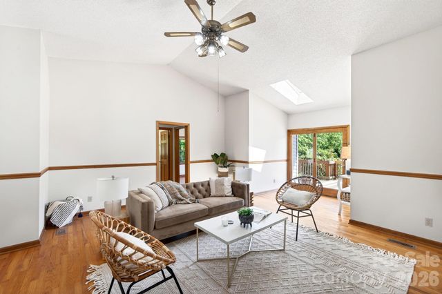 5 Johns Street, Asheville, NC 28806