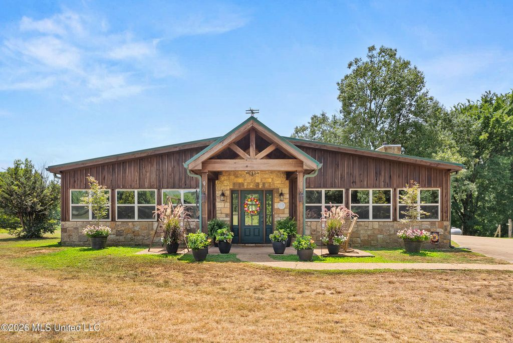 748 Bluegoose Road, Sarah, MS 38665 — exterior