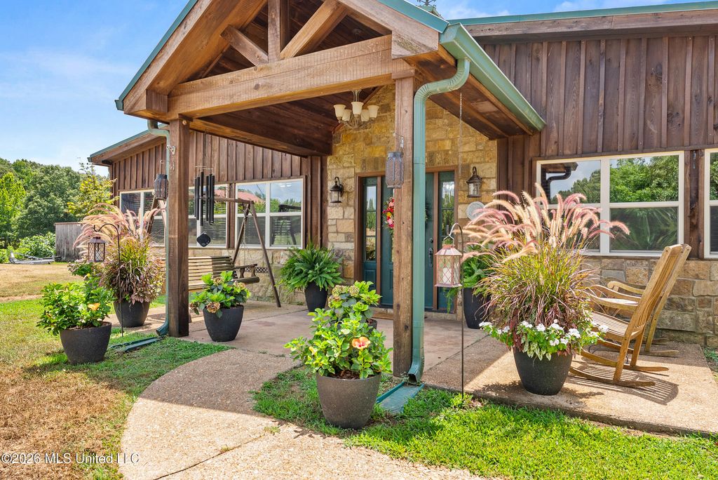 748 Bluegoose Road, Sarah, MS 38665 — photo 2