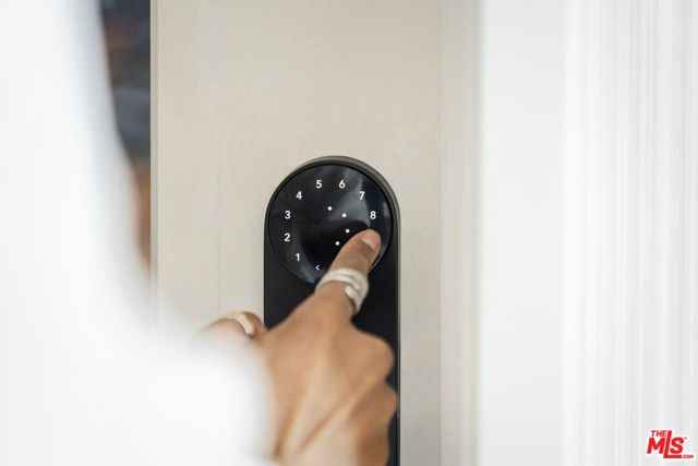 3688 Overland Avenue 201, Los Angeles, CA 90034