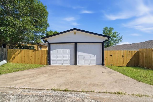 5728 Pinon Vista DR, Austin, TX 78724