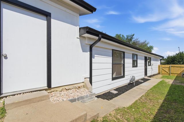 5728 Pinon Vista DR, Austin, TX 78724