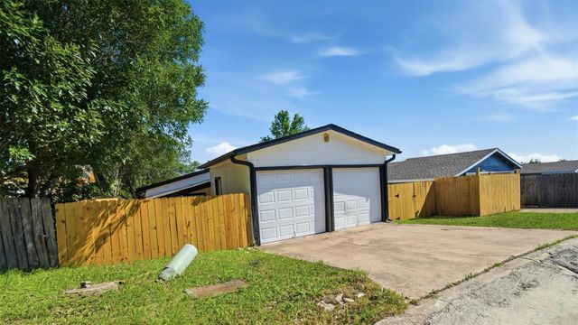 5728 Pinon Vista DR, Austin, TX 78724