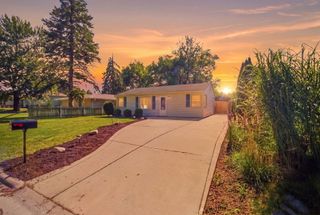 2353 Greengold Street, Crest Hill, IL 60403