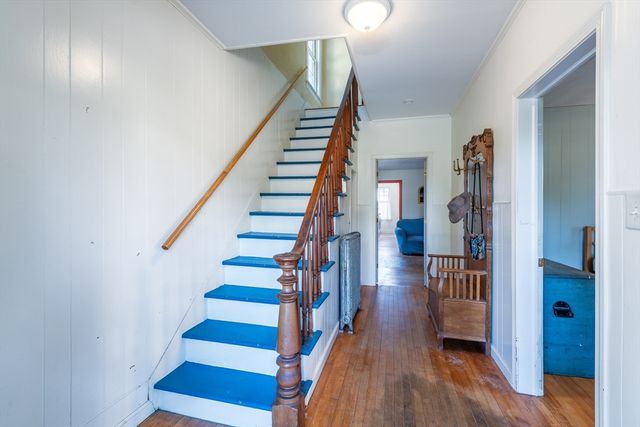 14 Holyoke St, Easthampton, MA 01027