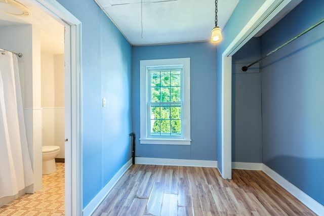 14 Holyoke St, Easthampton, MA 01027