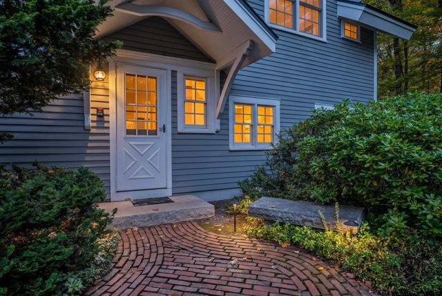 373 Lakeshore Drive, New London, NH 03257