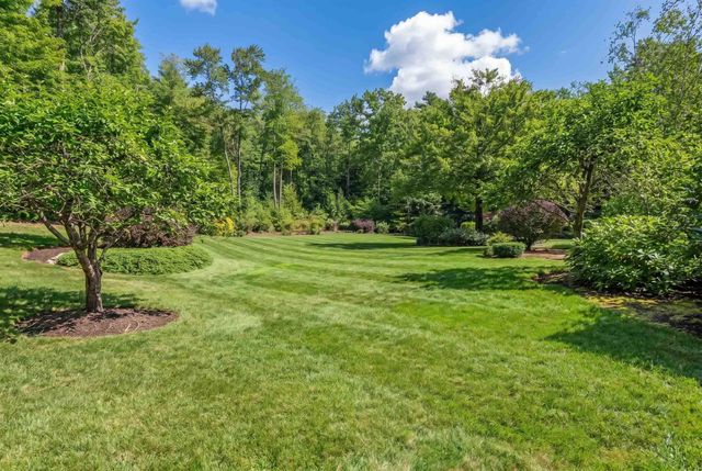 373 Lakeshore Drive, New London, NH 03257