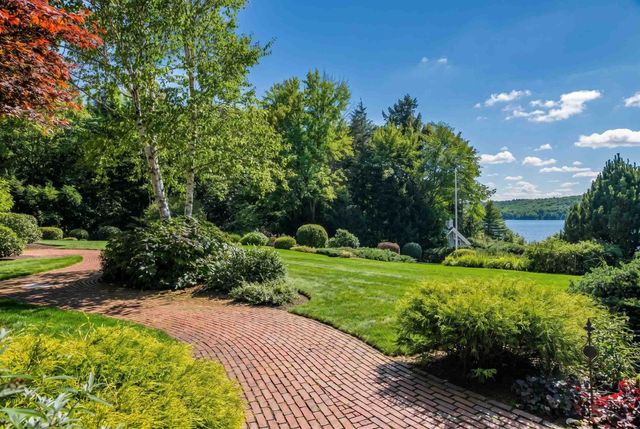 373 Lakeshore Drive, New London, NH 03257