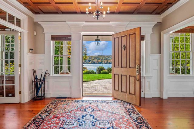 373 Lakeshore Drive, New London, NH 03257