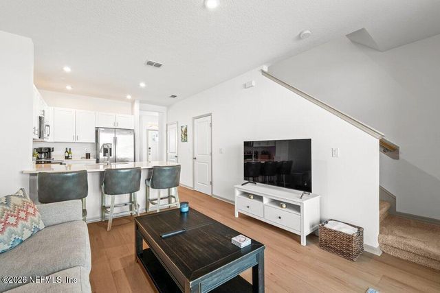 281 ANNIES Place, Jacksonville, FL 32218