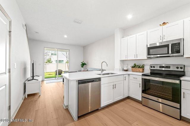 281 ANNIES Place, Jacksonville, FL 32218