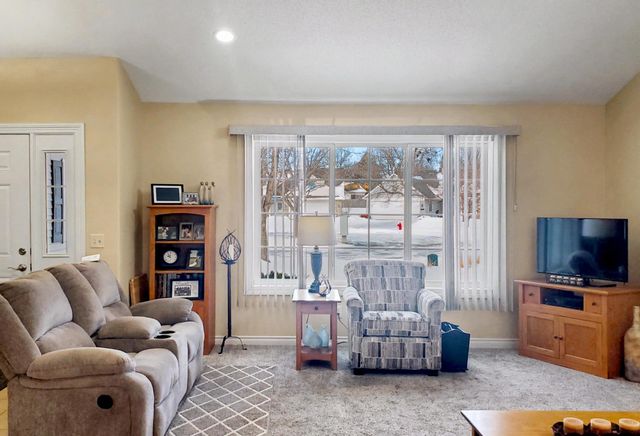 2517 7th Avenue SE, Willmar, MN 56201