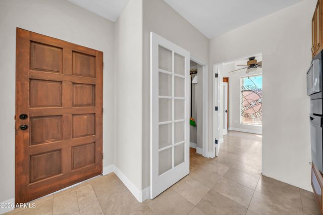 1450 E ROYAL PALM Road, Phoenix, AZ 85020