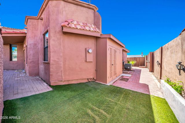 1450 E ROYAL PALM Road, Phoenix, AZ 85020