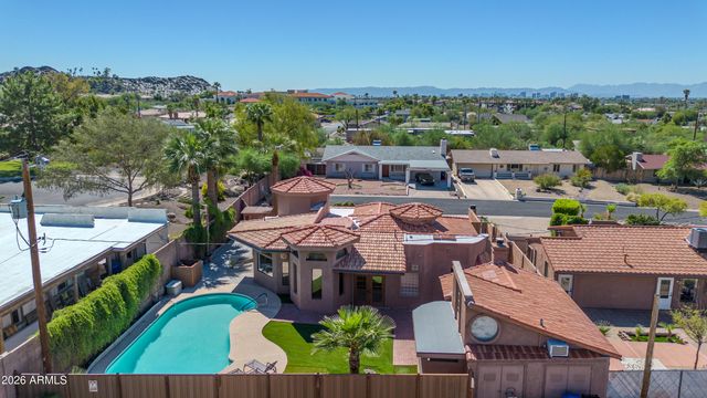 1450 E ROYAL PALM Road, Phoenix, AZ 85020
