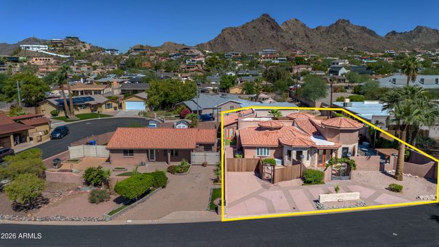 1450 E ROYAL PALM Road, Phoenix, AZ 85020