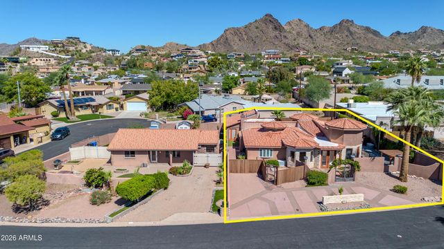 1450 E ROYAL PALM Road, Phoenix, AZ 85020