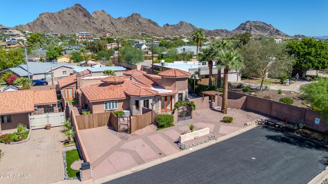 1450 E ROYAL PALM Road, Phoenix, AZ 85020