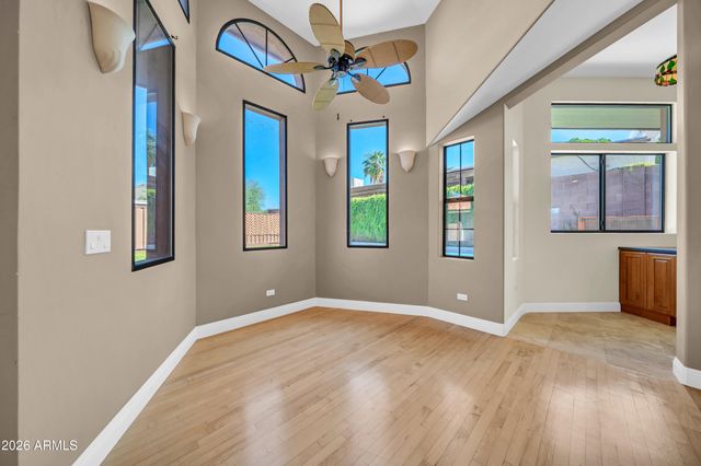 1450 E ROYAL PALM Road, Phoenix, AZ 85020