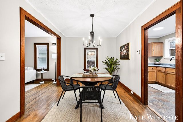 1537 Diamond Avenue NE, Grand Rapids, MI 49505