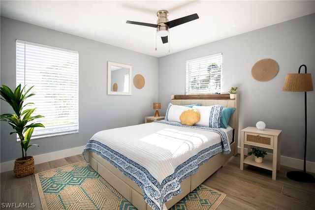 528 14th ST N, Naples, FL 34102