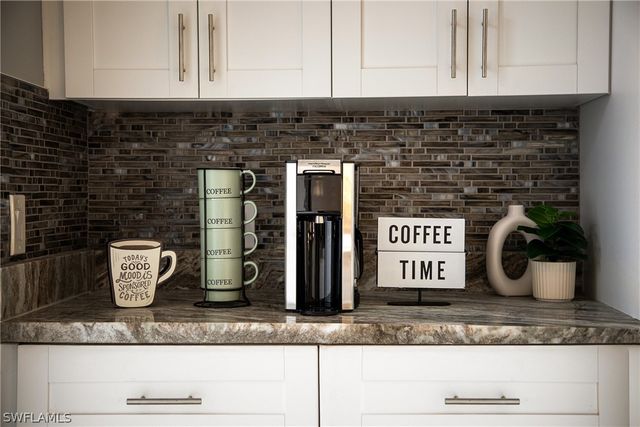 528 14th ST N, Naples, FL 34102