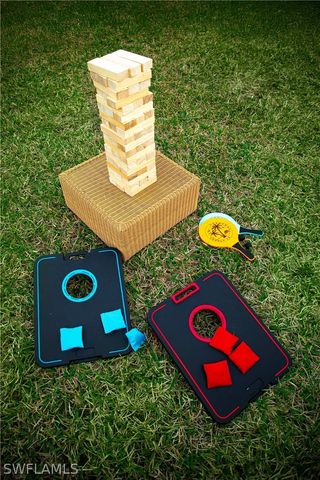 528 14th ST N, Naples, FL 34102