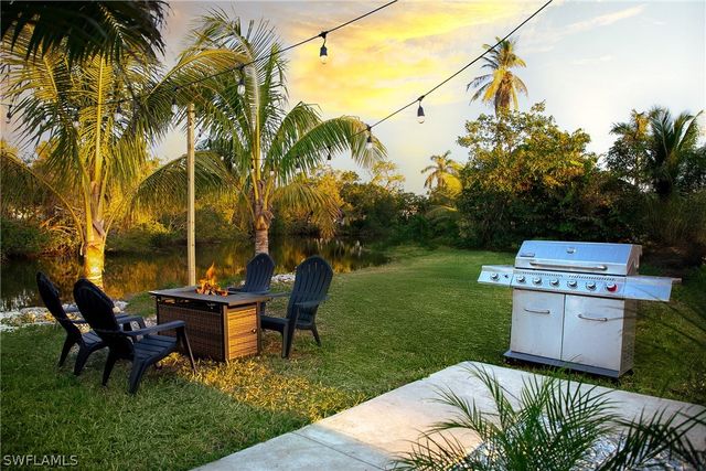 528 14th ST N, Naples, FL 34102