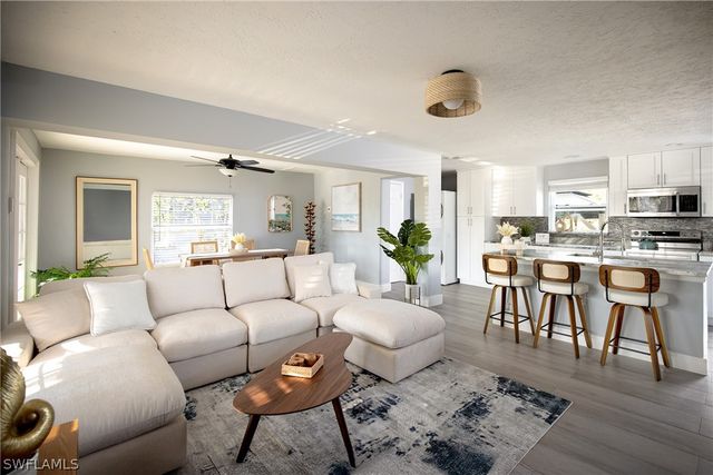 528 14th ST N, Naples, FL 34102