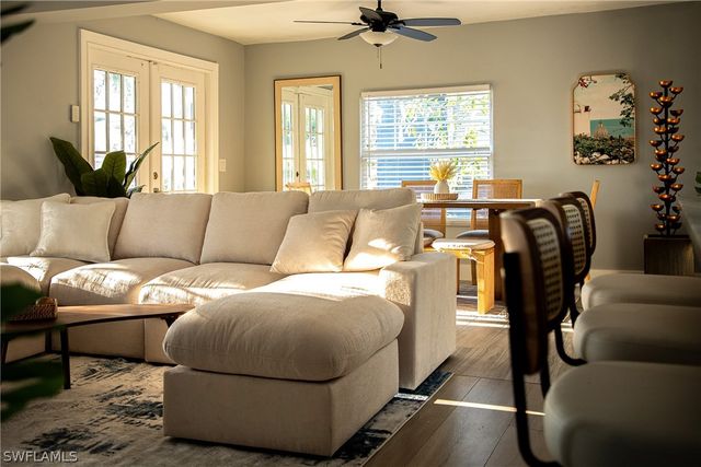 528 14th ST N, Naples, FL 34102